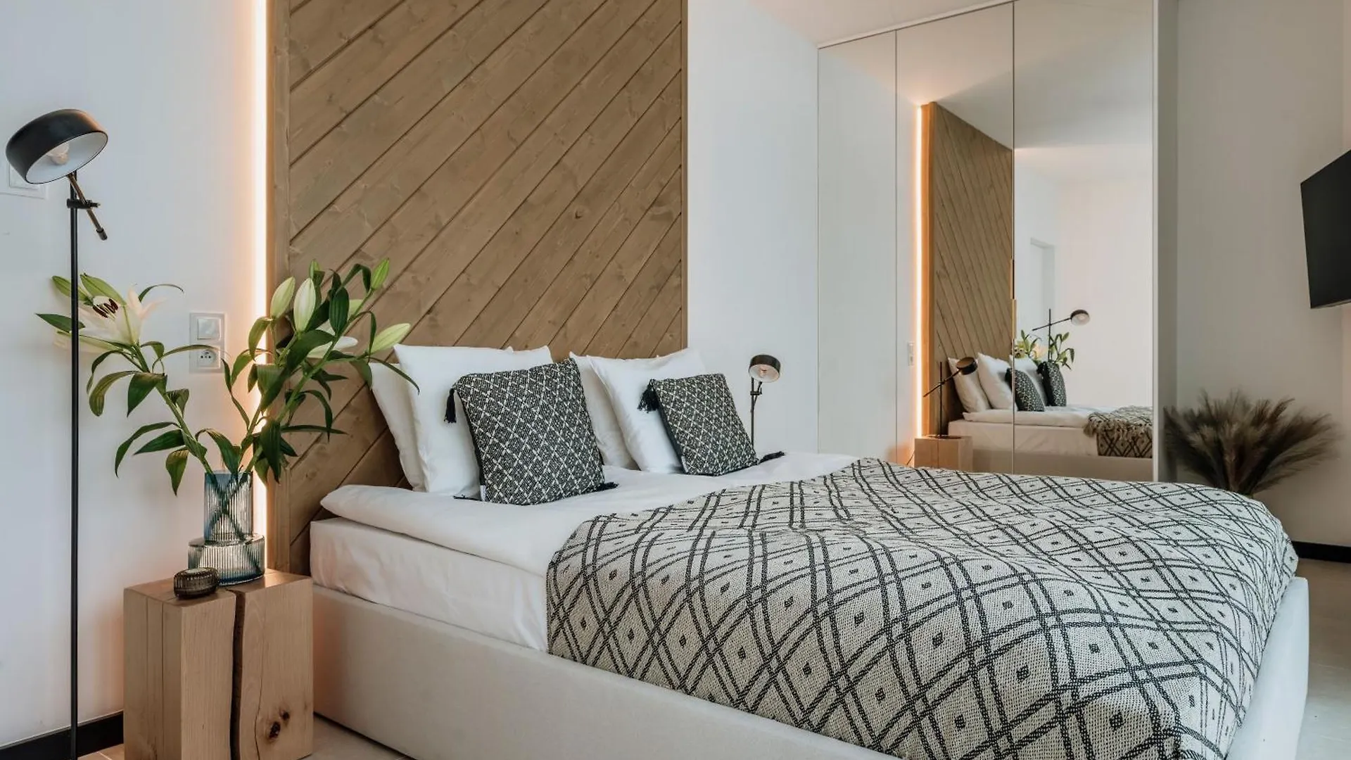 شقة Crystal Pine Spa Villas - Loftaffair Collection زاكوباني بولندا