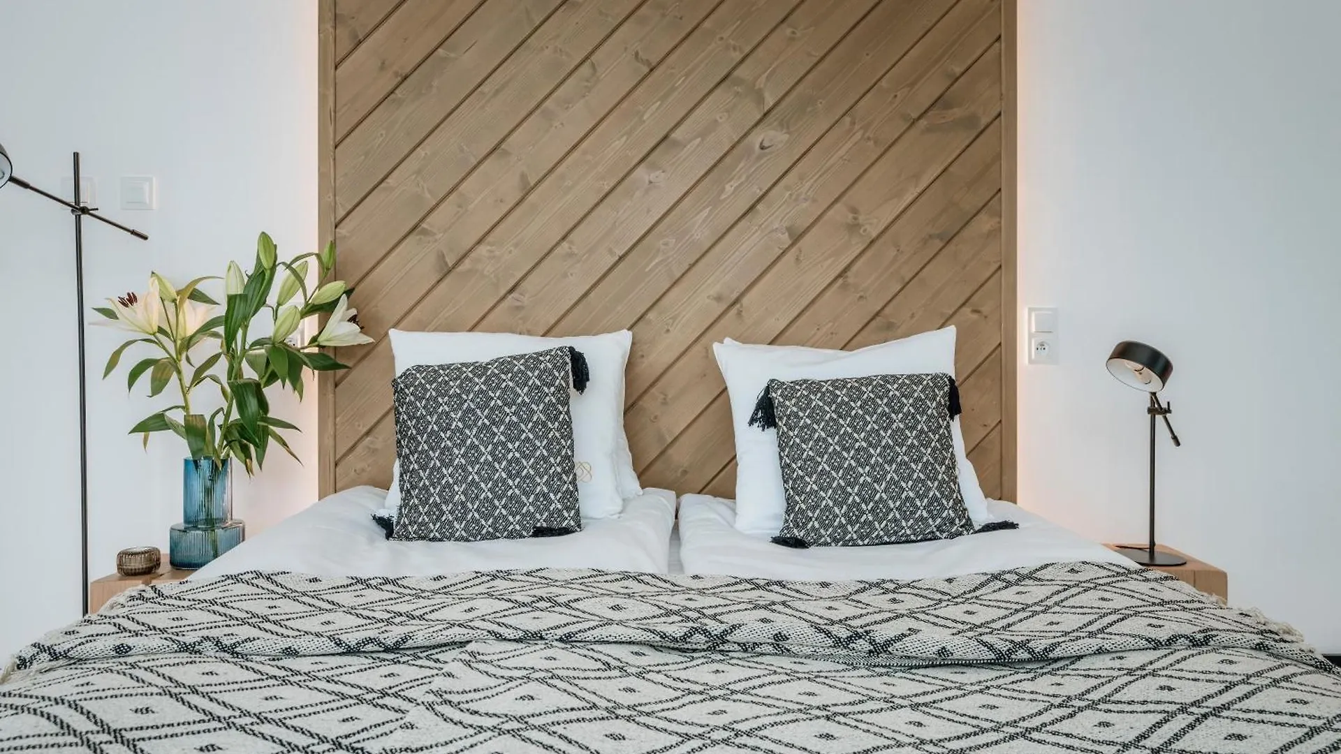 Crystal Pine Spa Villas - Loftaffair Collection زاكوباني